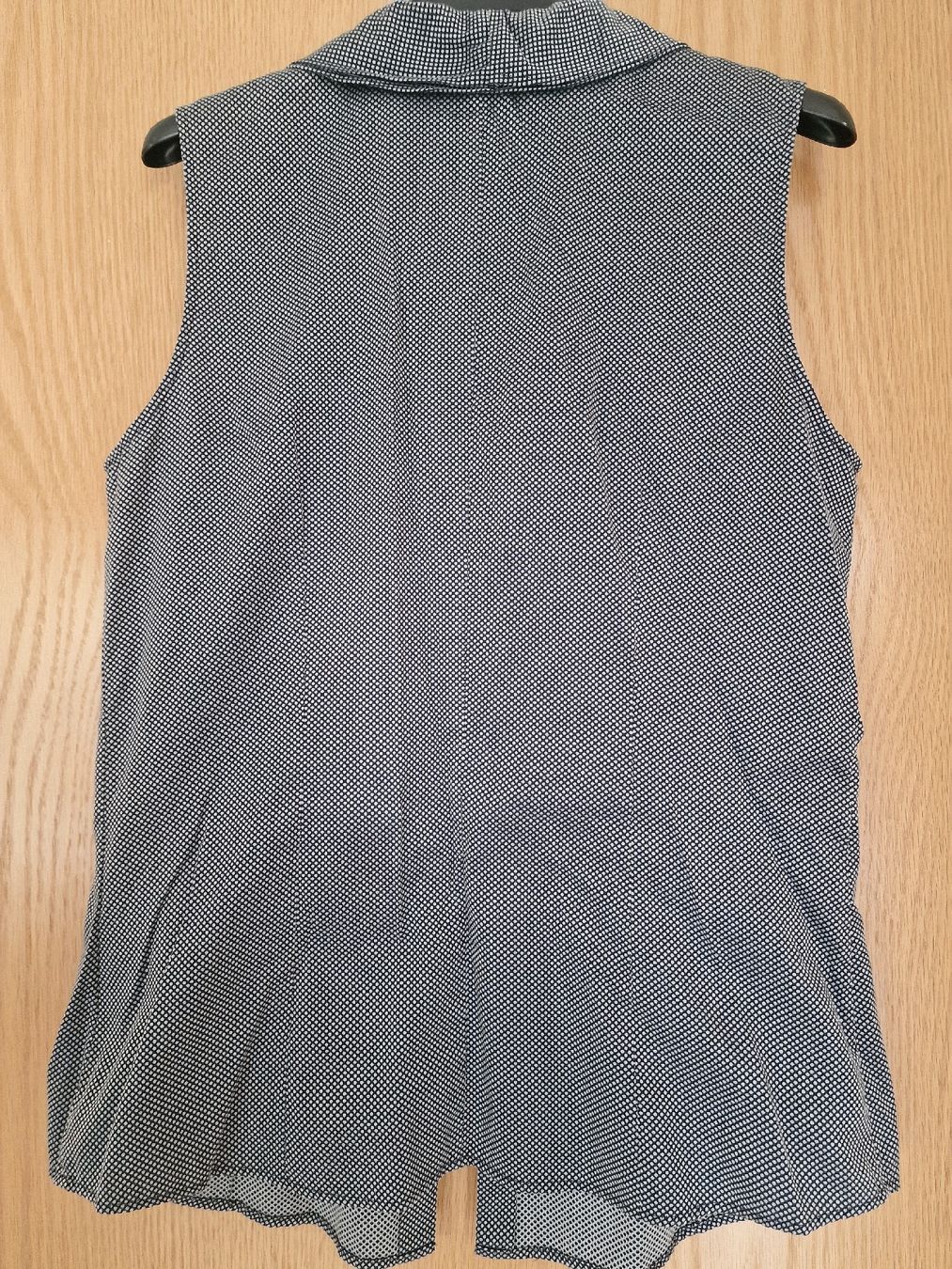 Van Laack Blusen: ärmellose Bluse van Laack – Gebraucht aus Lausen von Joli-80 1