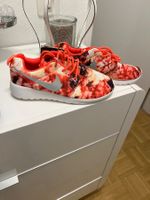 NIKE ROSHE RUN GEMUSTERT NEU GR 38