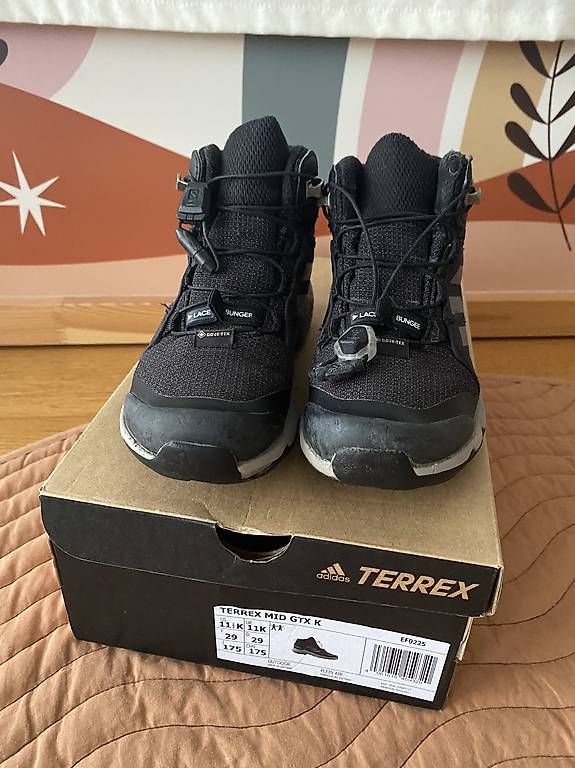 Scarpe per ragazzi: Wanderschuhe Adidas Terrex, Gr. 29 – Usato da Jona venduto da ire_y2yh 1