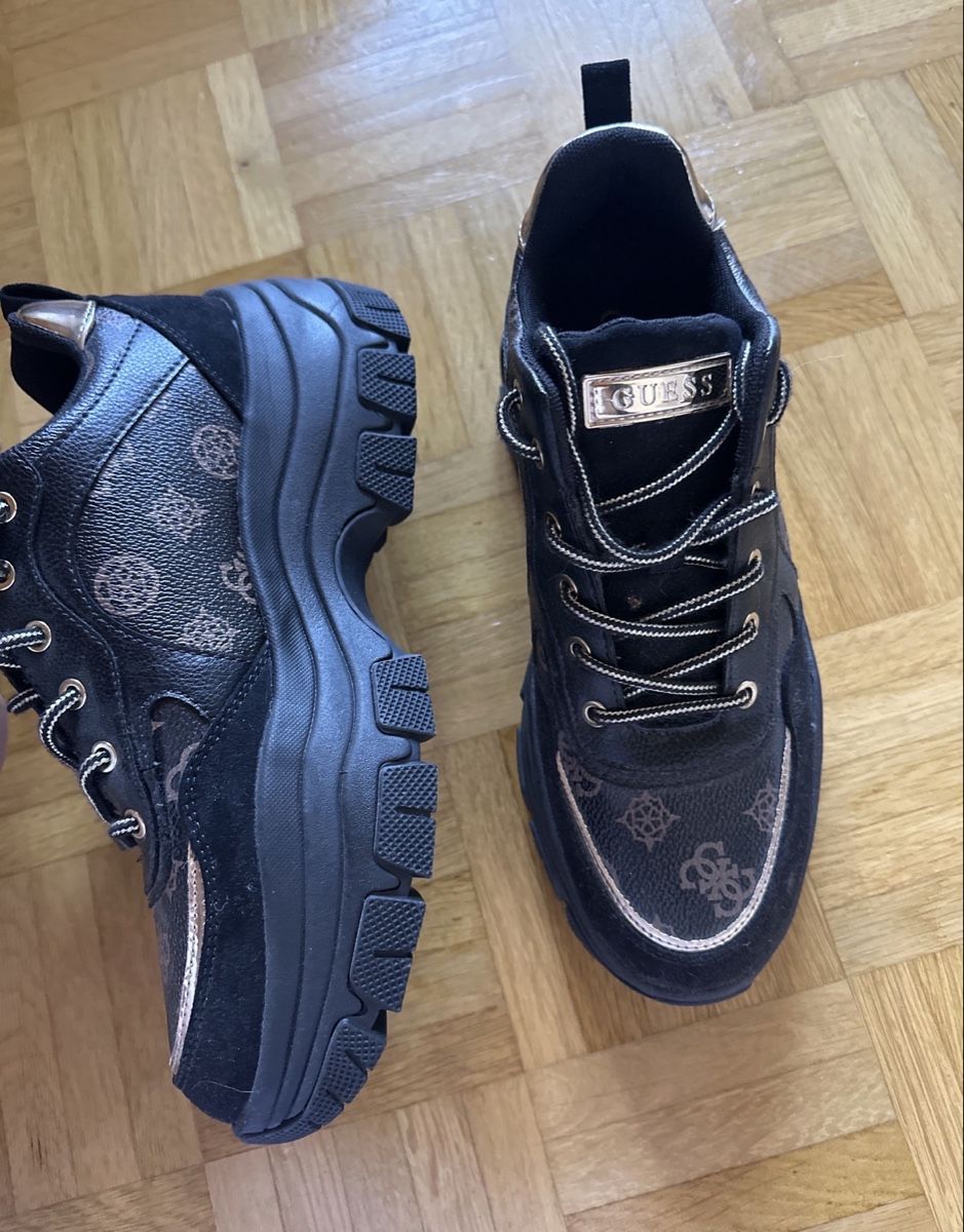 Guess Scarpe da donna: GUESS Chunky Sneakers – Nuovo (secondo la descrizione) da Wolfenschiessen venduto da Jana_jjd