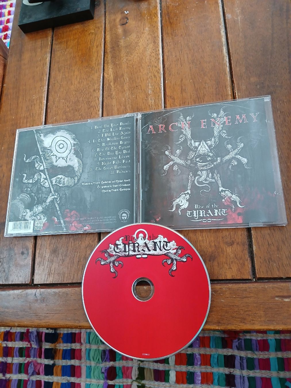 CD: arch Enemy- rise... – Usato da St-Cergue venduto da VeganWarrior