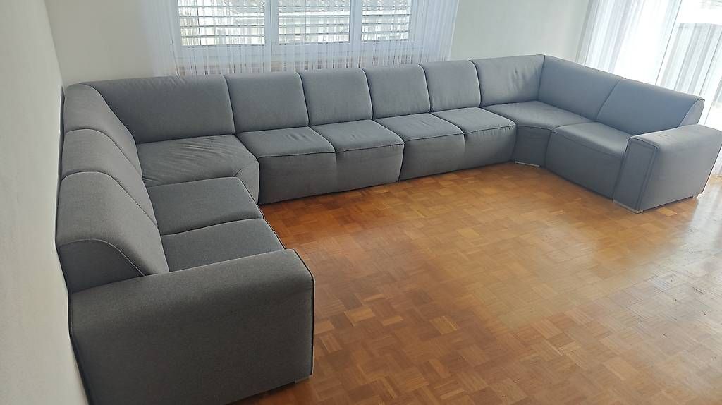 Sofas: Grosszügiges Sofa – Gebraucht aus Lüchingen von B-1997