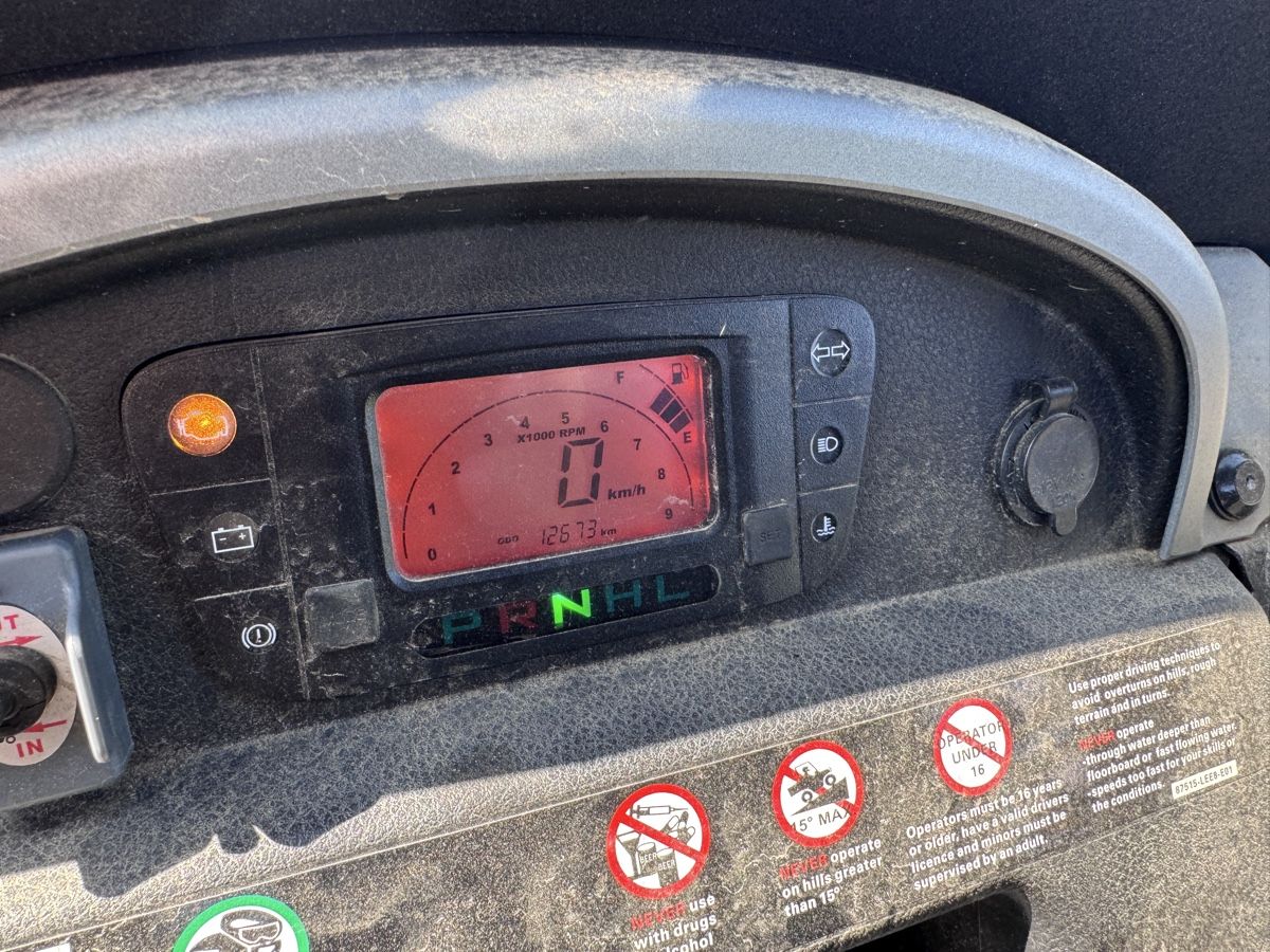 Kymco ATV / Quad: Utv  Kymco Uxv 700 défectueux cabine complète – Difettoso da Mont-Crosin venduto da CM-garage 6
