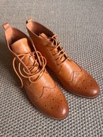 Mona Flying Leder Brogue Stiefeletten Cognac Gr. 39 – neu