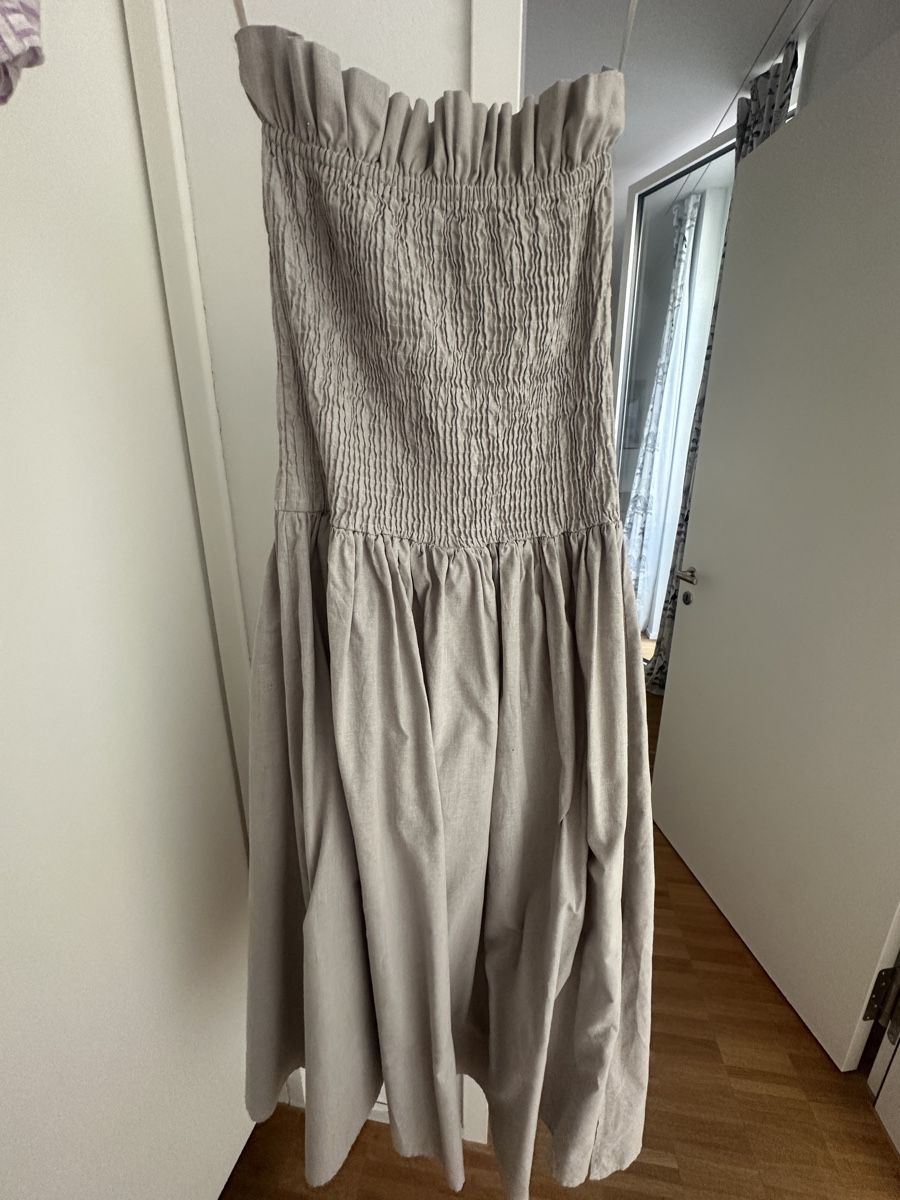 Lamarel Kleider: Lamarel Ruffled Dress – Gebraucht aus Zürich von Laui91 1