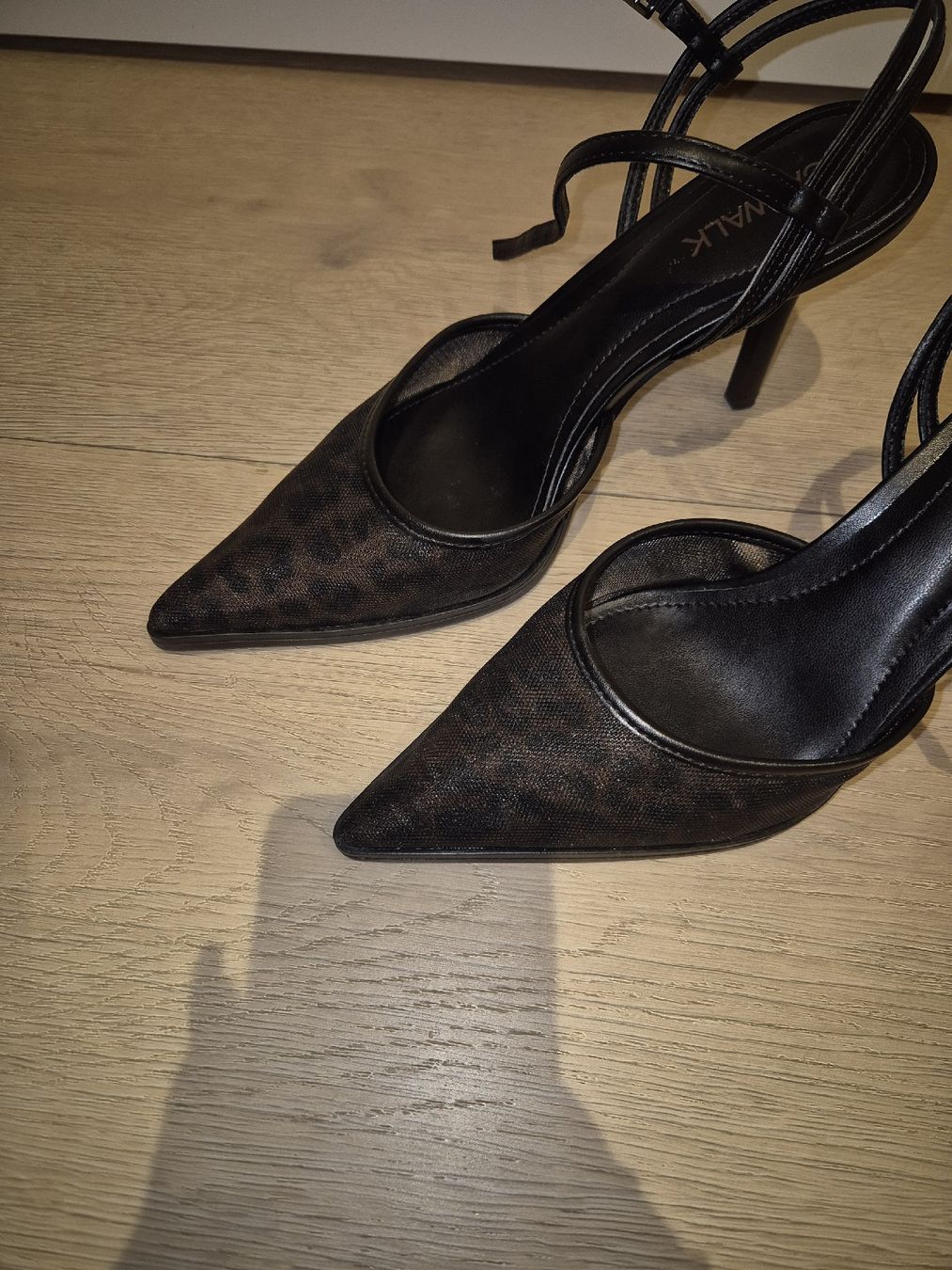 Scarpe da donna: Damenschuhe Pumps schwarz Leo-Muster Grösse 38 – Nuovo (secondo la descrizione) da Bürglen TG venduto da Isa_x4 1