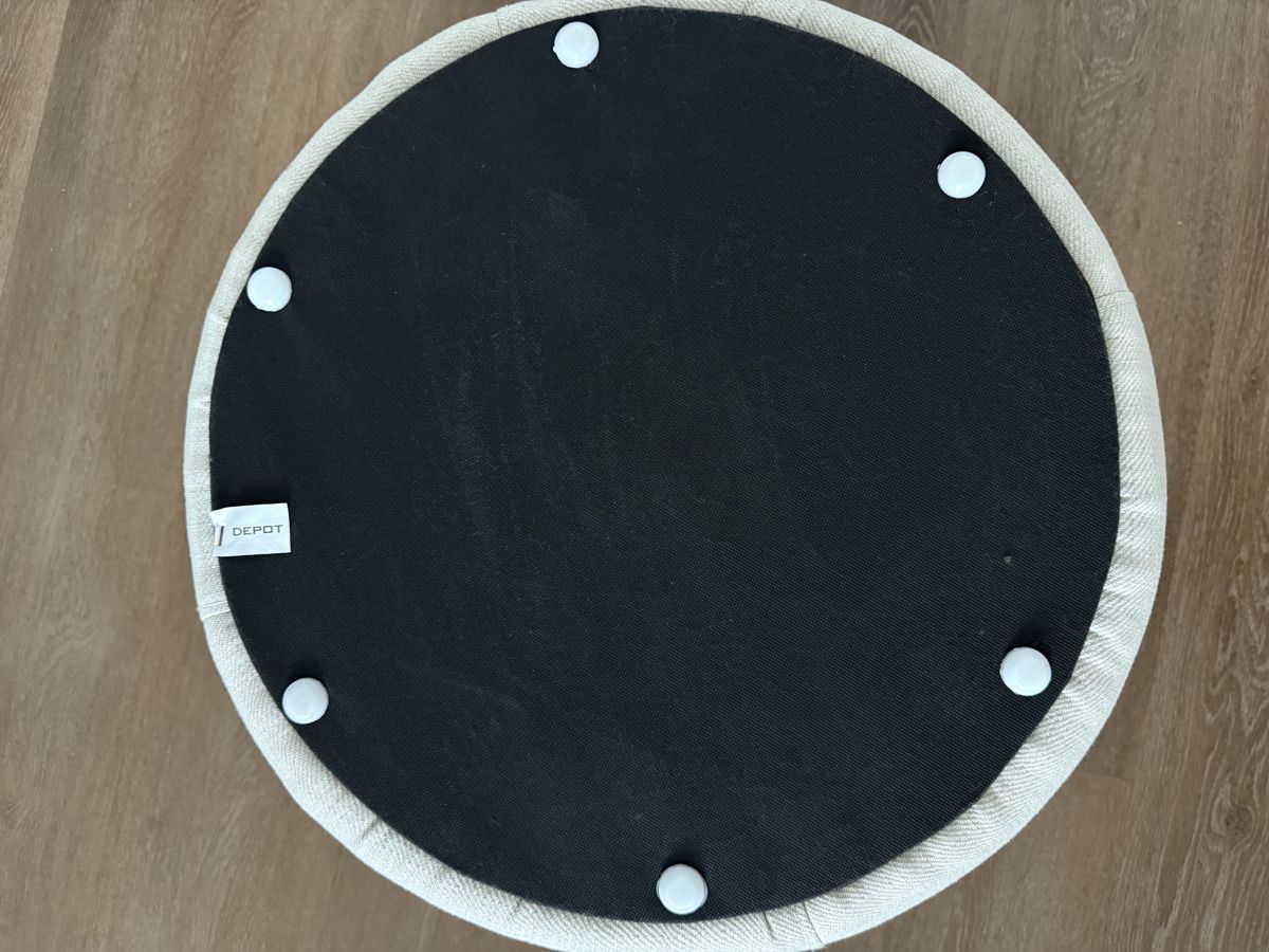 Hocker: Pouf von Depot – Gebraucht aus Uzwil von Milenaa22 2