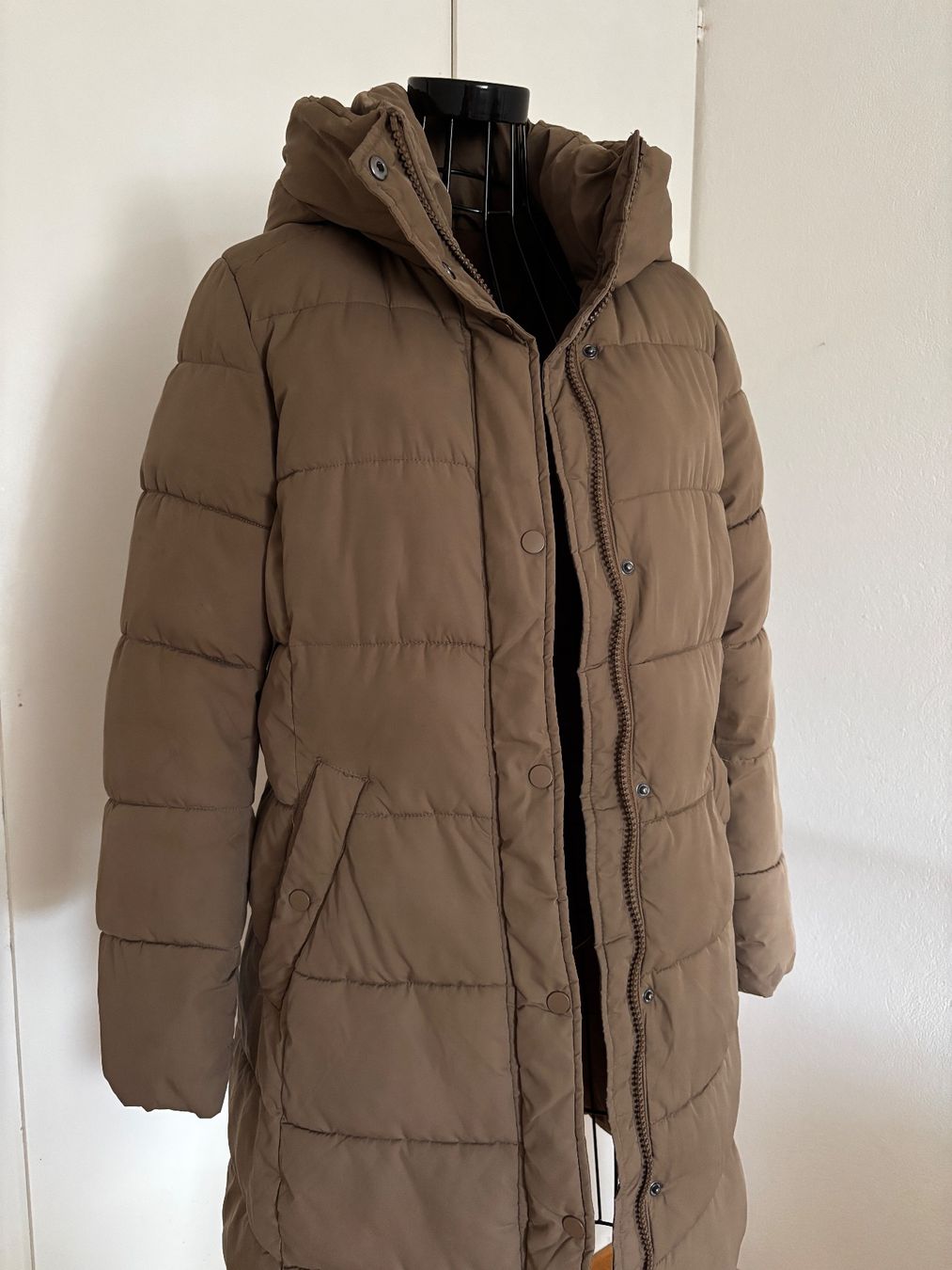 H&M Cappotti: Warme Winterjacke – Usato da Bern venduto da ViksiBash 2