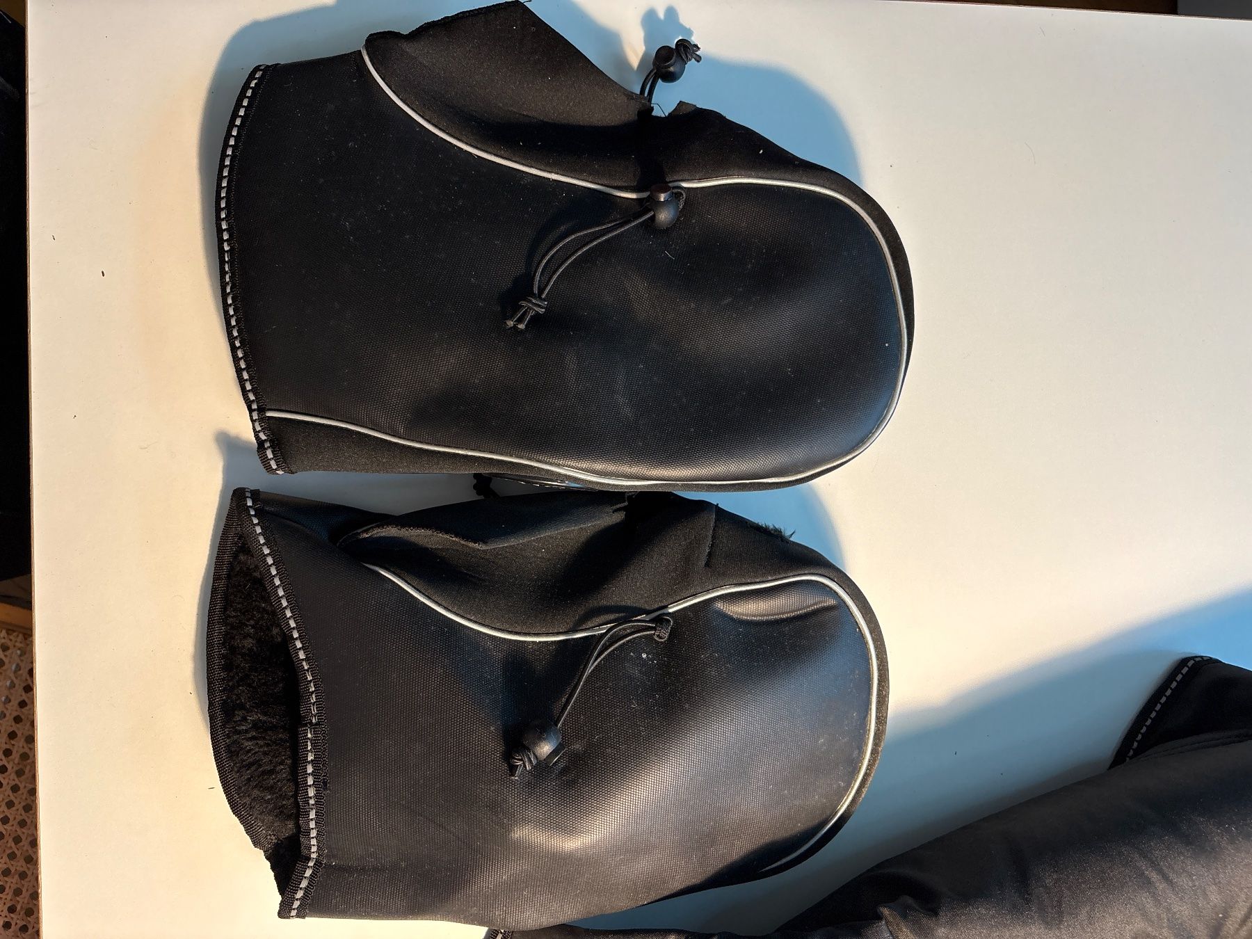 Vespa Accessori per altri veicoli: Vespa Beinabdeckung inkl. Handschuhe – Usato da Zürich venduto da nin_n7p7 4