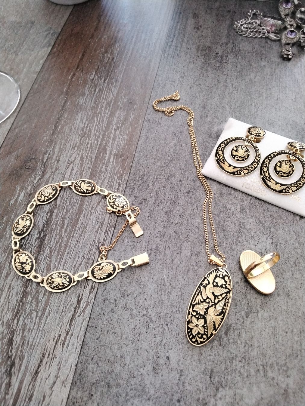 Altri gioielli: SCHMUCK SET SCHWARZ GOLD NEU – Nuovo (secondo la descrizione) da Biel/Bienne venduto da dasi3 2