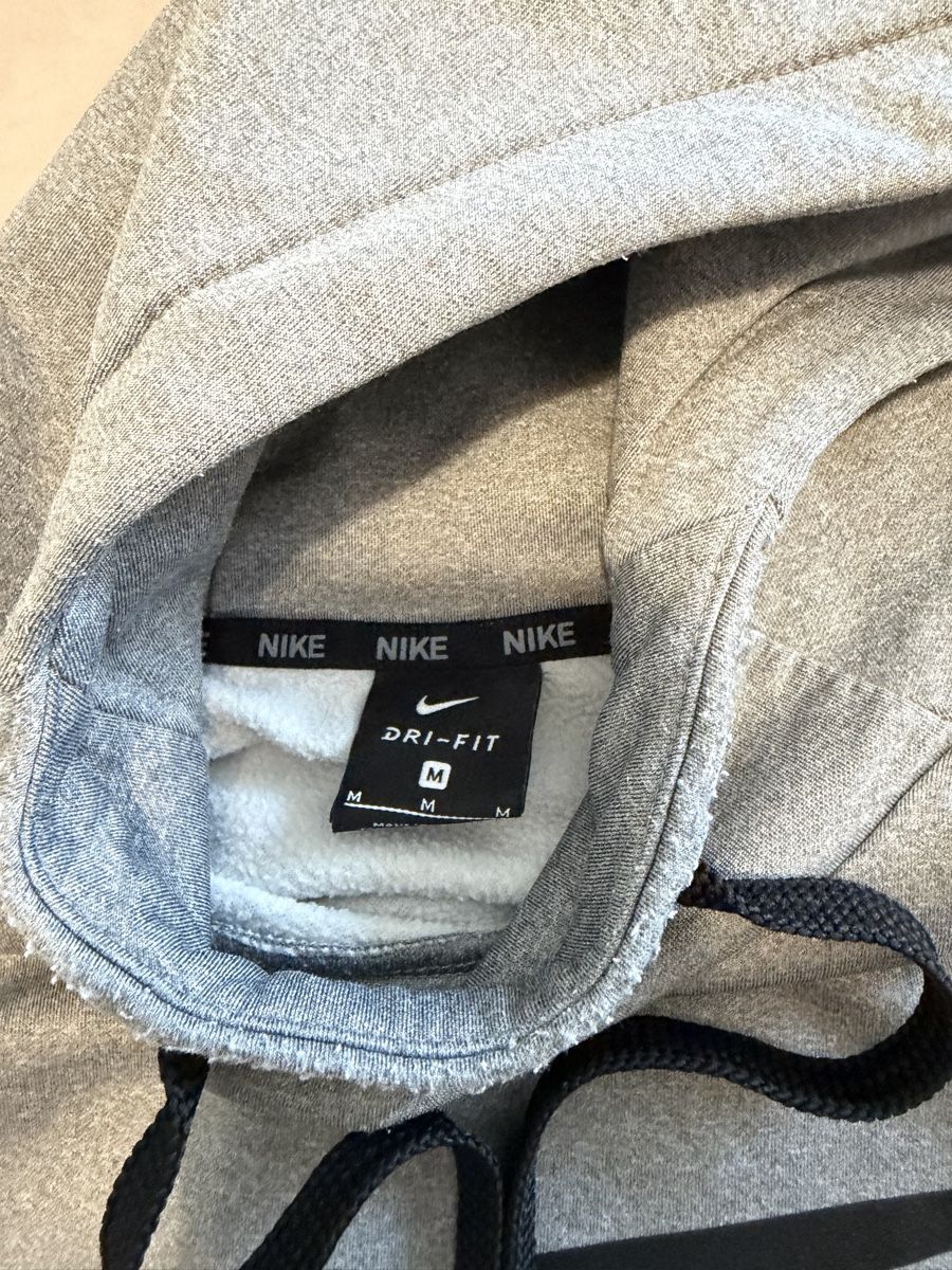 Maglioni & Felpe: Sweat à capuche Nike gris taille M  – Usato da Grabs venduto da DidiPop290 2