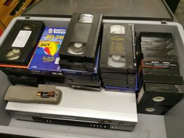 Panasonic NV-FJ63 VHS Videorekorder mit viele Videokassetten