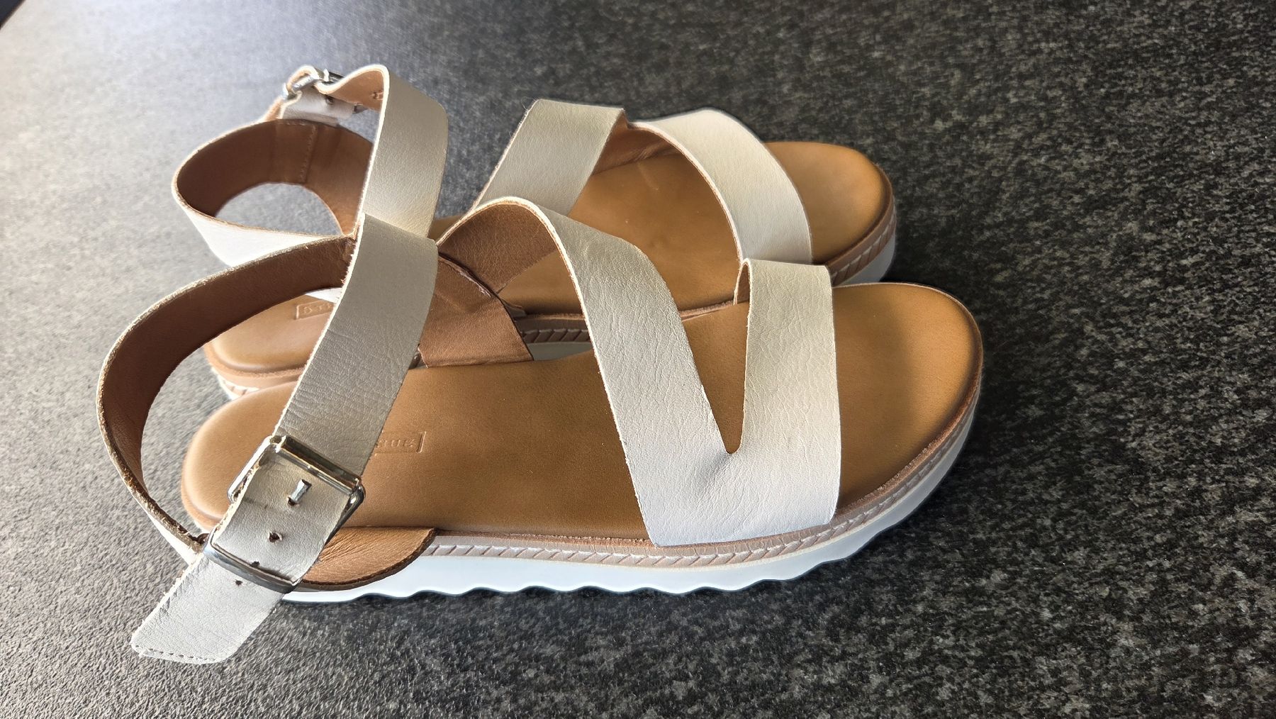 Damenschuhe: Sandales  – Gebraucht aus Le Pâquier-Montbarry von Gruyere77 1