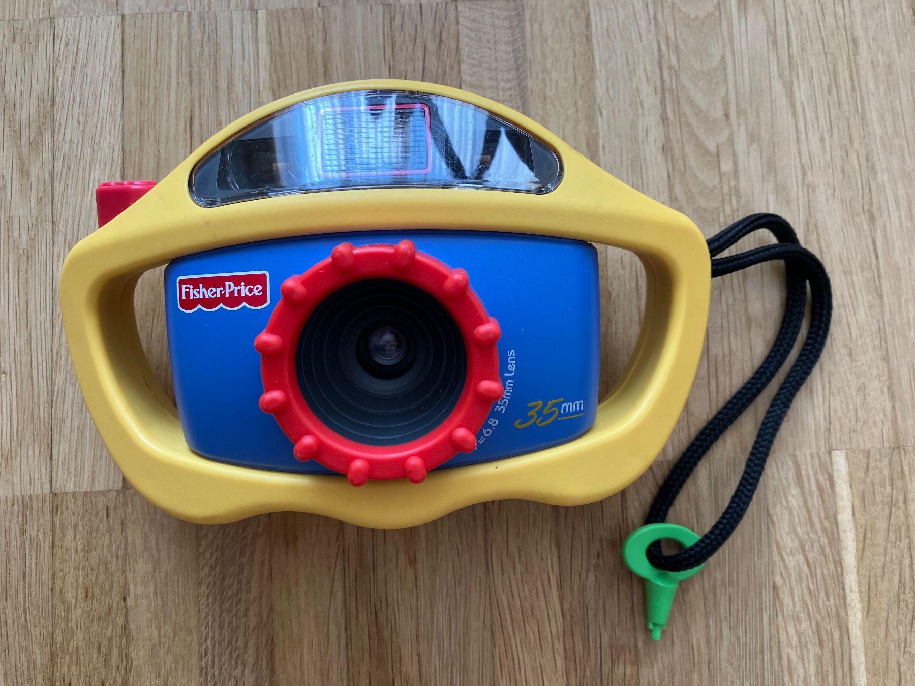Fotocamera: Fisher-Price 35mm Kamera Analog – Usato da Basel venduto da pat_vq9b