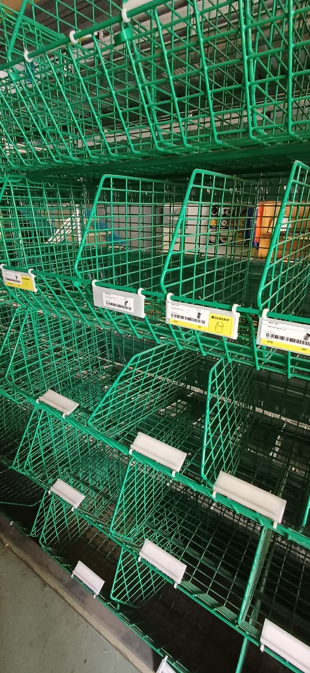 Scaffali: Lagerkörbe Metall – Usato da Alpnach Dorf venduto da jkp_k62jg 7