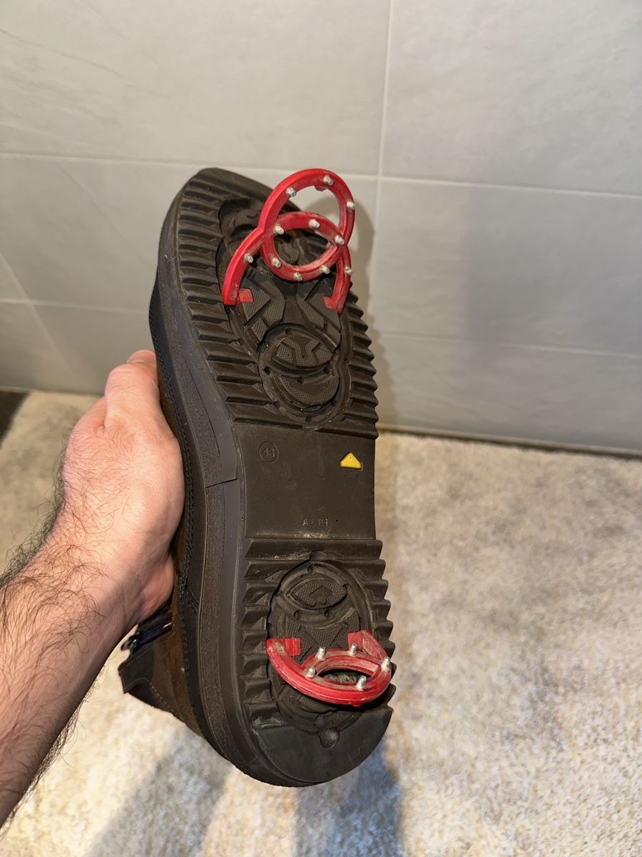 Scarpe da uomo: Bottes d’hiver élémenterre avec crampons – Usato da pully venduto da asi_w6gl 4