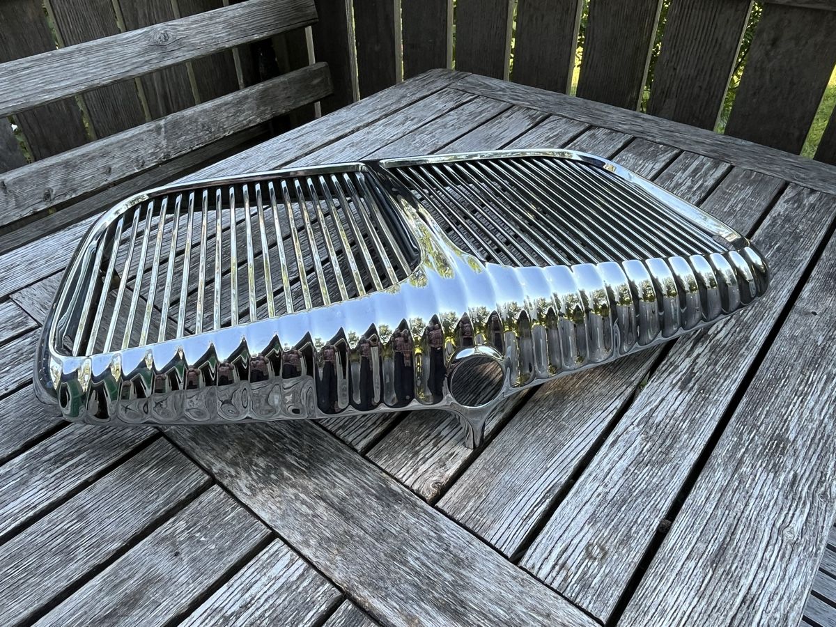 Daimler Alle Autoersatzteile: Daimler Oldtimer Kühlergrill – Gebraucht aus Wiesenberg von swissantik