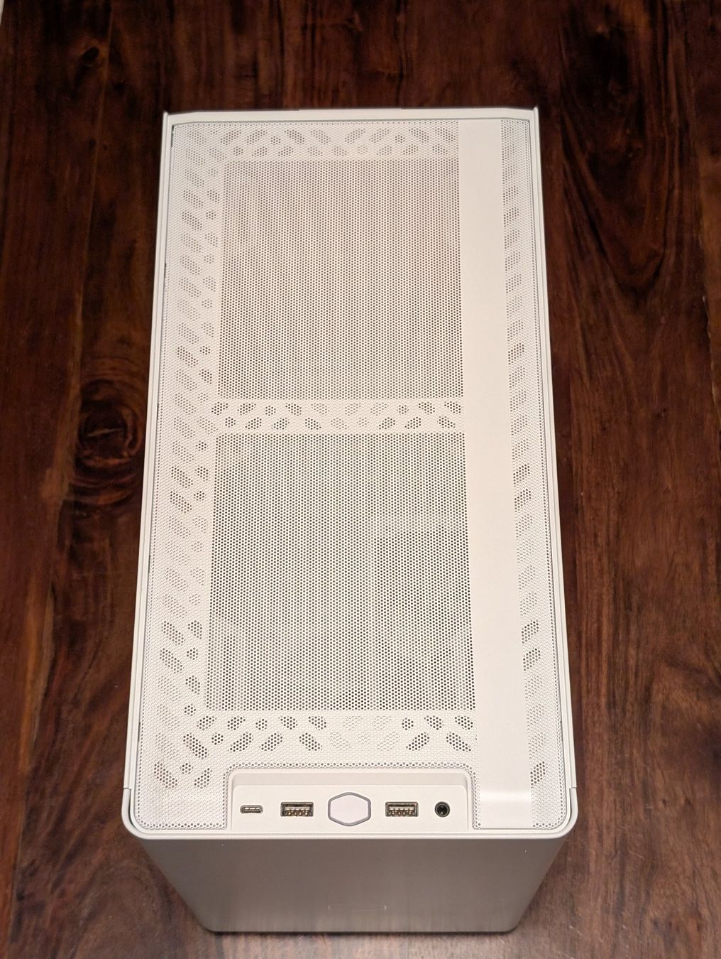 Custodie: CoolerMaster NR200P V2 Gehäuse – Usato da Zürich venduto da Toruko 4