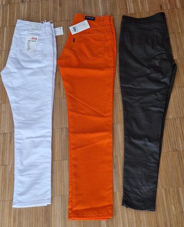 3 Paar neue Damenhosen