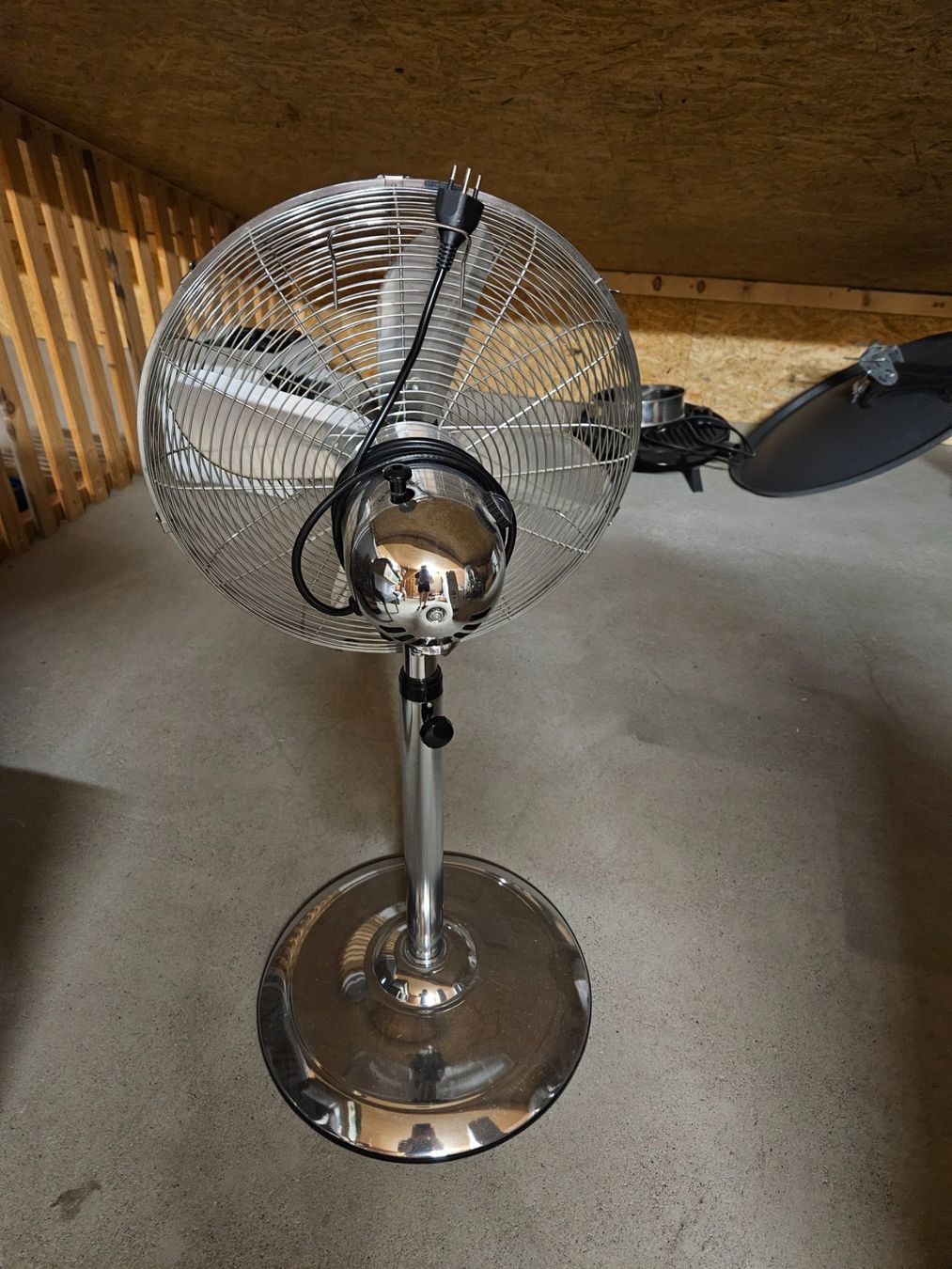 Ventilatori: Standventilator Chrom guter Zustand 40cm Durchmesser – Usato da Gerolfingen venduto da Astor1977 1