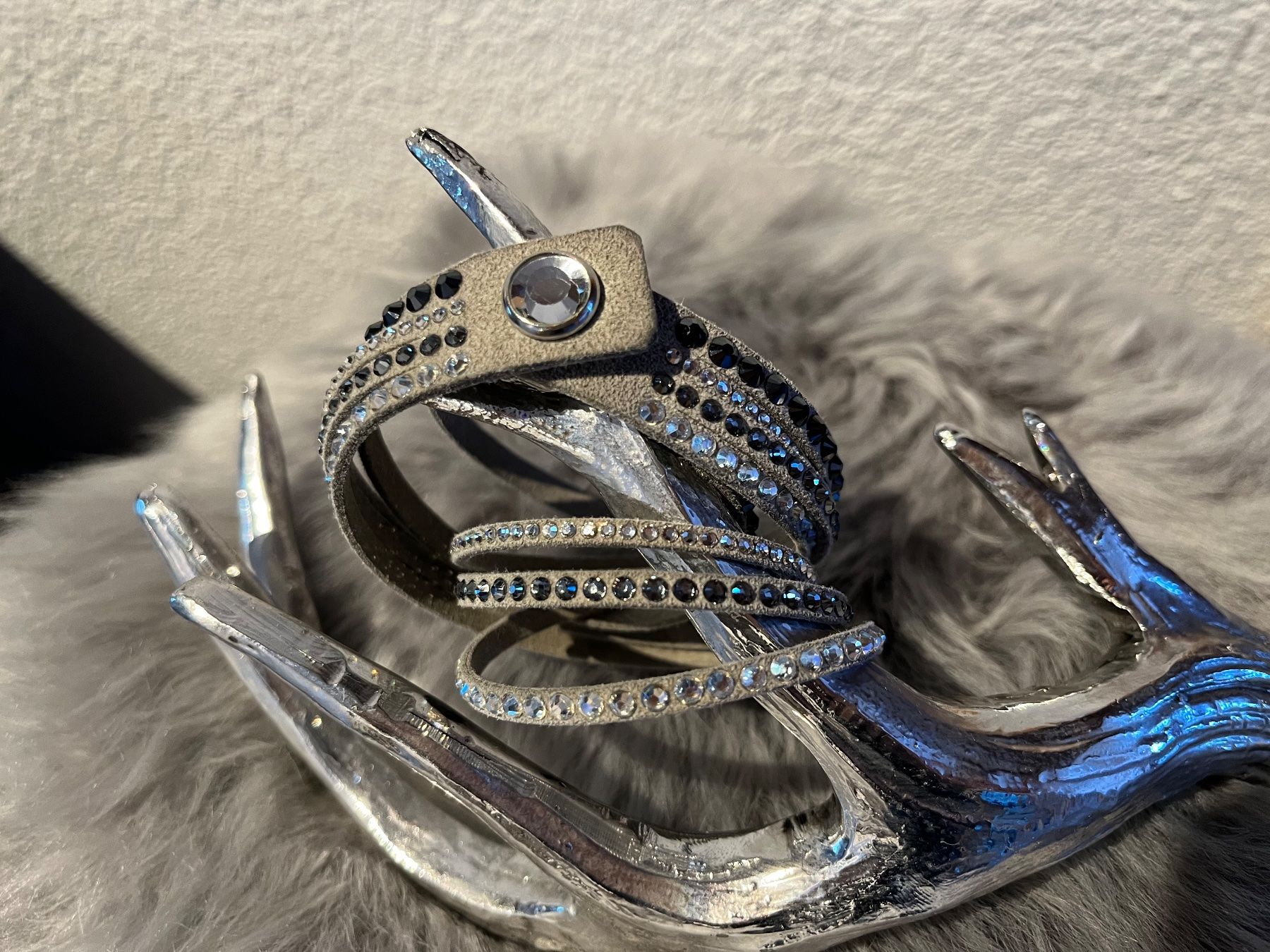 Bracciali & Braccialetti: Funkelndes Swarovski Armband, grau – Usato da Grindelwald venduto da ricarda1970 1