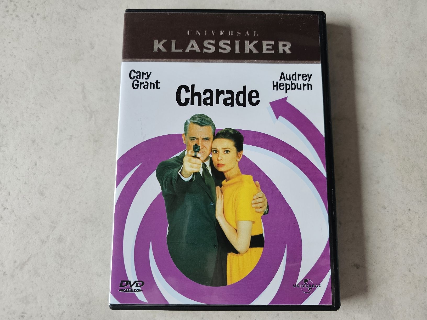 Tutti i DVDs: Charade  (Gary Grant) – Usato da Schneisingen venduto da backstore24