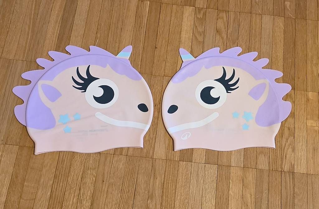 Costumi da bagno: 2x Badekappen Einhorn von Decathlon – Usato da Weisslingen venduto da debi1992 1
