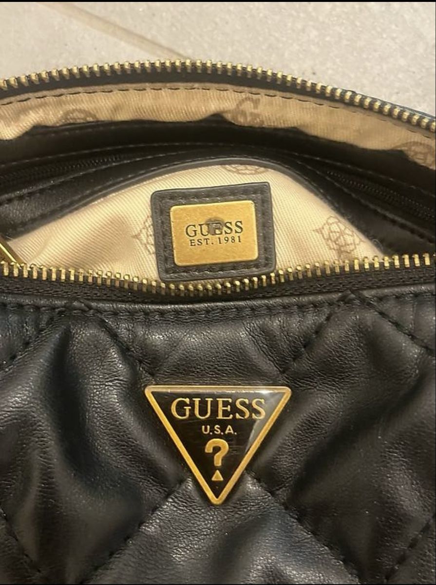 Guess Sacs femmes: Borsa Guess trapuntata nera – D'occasion à Pambio-Noranco par val_97q2 2