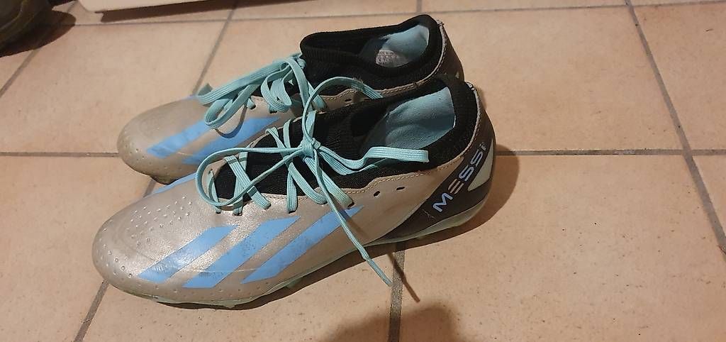 Scarpe da uomo: Fussballschuhe Messi gr 41 1/3 – Usato da Uitikon Waldegg venduto da sgrimmer