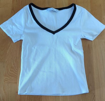 Mango Damen T-Shirt mit V-Ausschnitt weiss schwarz S