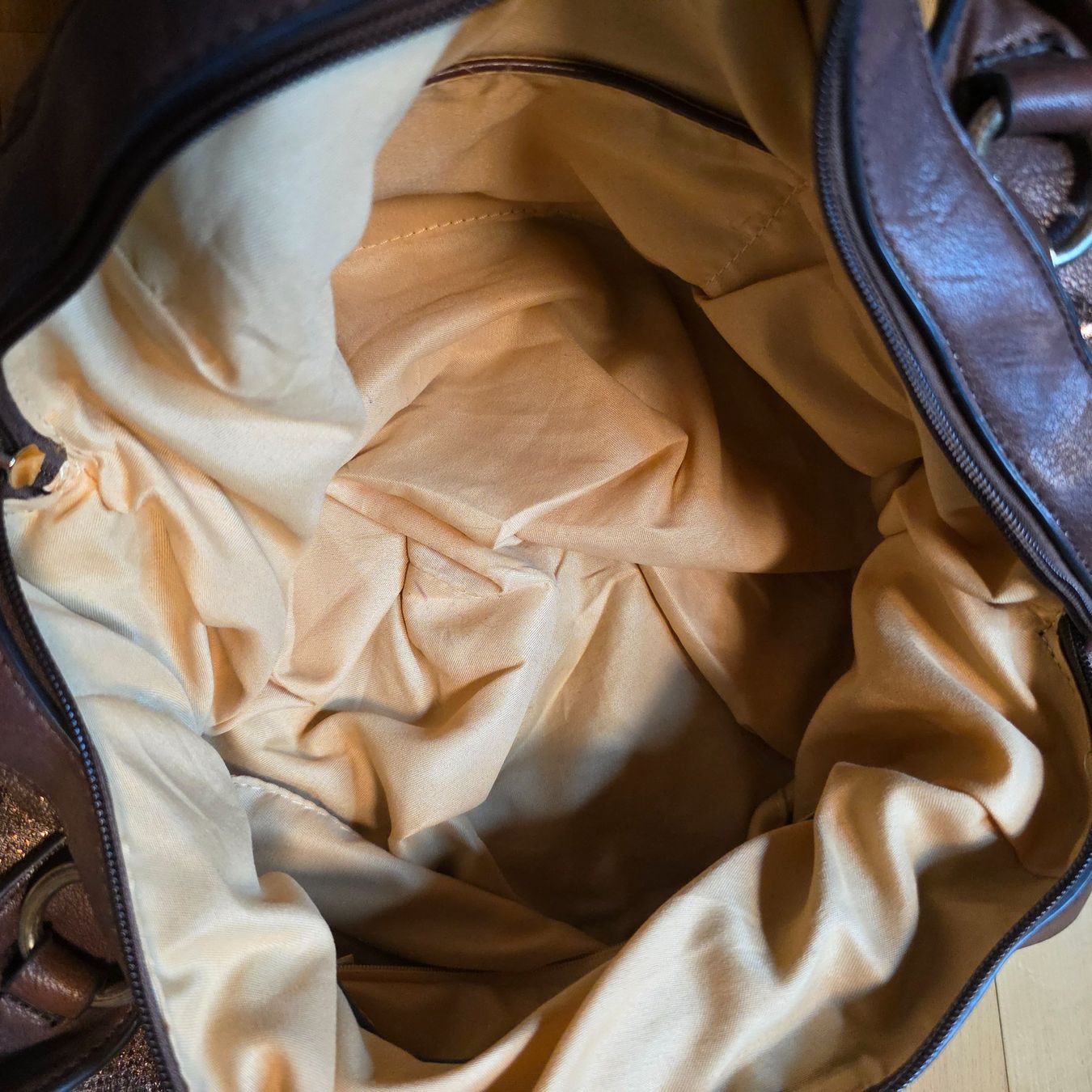 Borse da donna: Bronzefarbene Tasche mit Schmuckdetails – Usato da Wald ZH venduto da CapLux 4