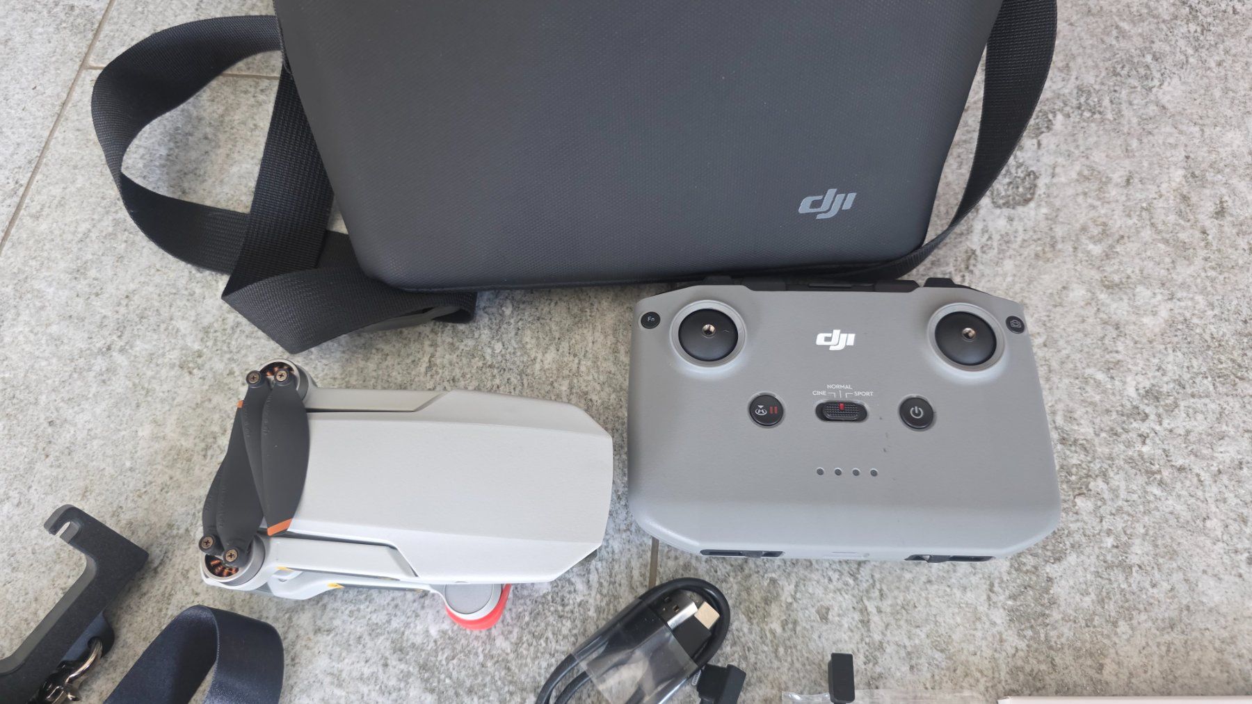 DJI Caméscopes: DJI Mini 2  4K Fast neu – D'occasion à Uznach par Brandaoleao 1