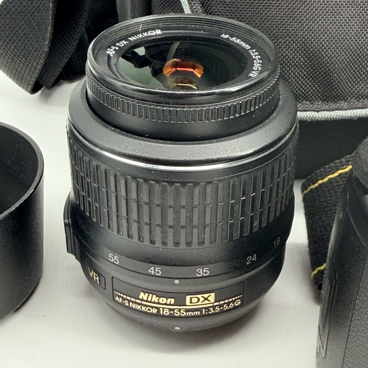 Nikon Fotocamera: Nikon D5000 + 2 objectifs VR + sac + chargeur – Usato da Vessy venduto da _Callidus_ 8