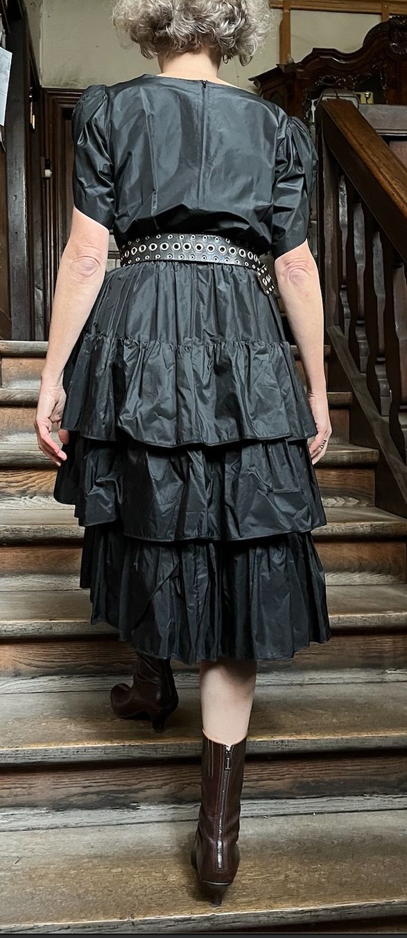 Akris Kleider: Abendkleid aus Seidentaft von AKRIS – Neu (gemäss Beschreibung) aus Luzern von Versuchende 5