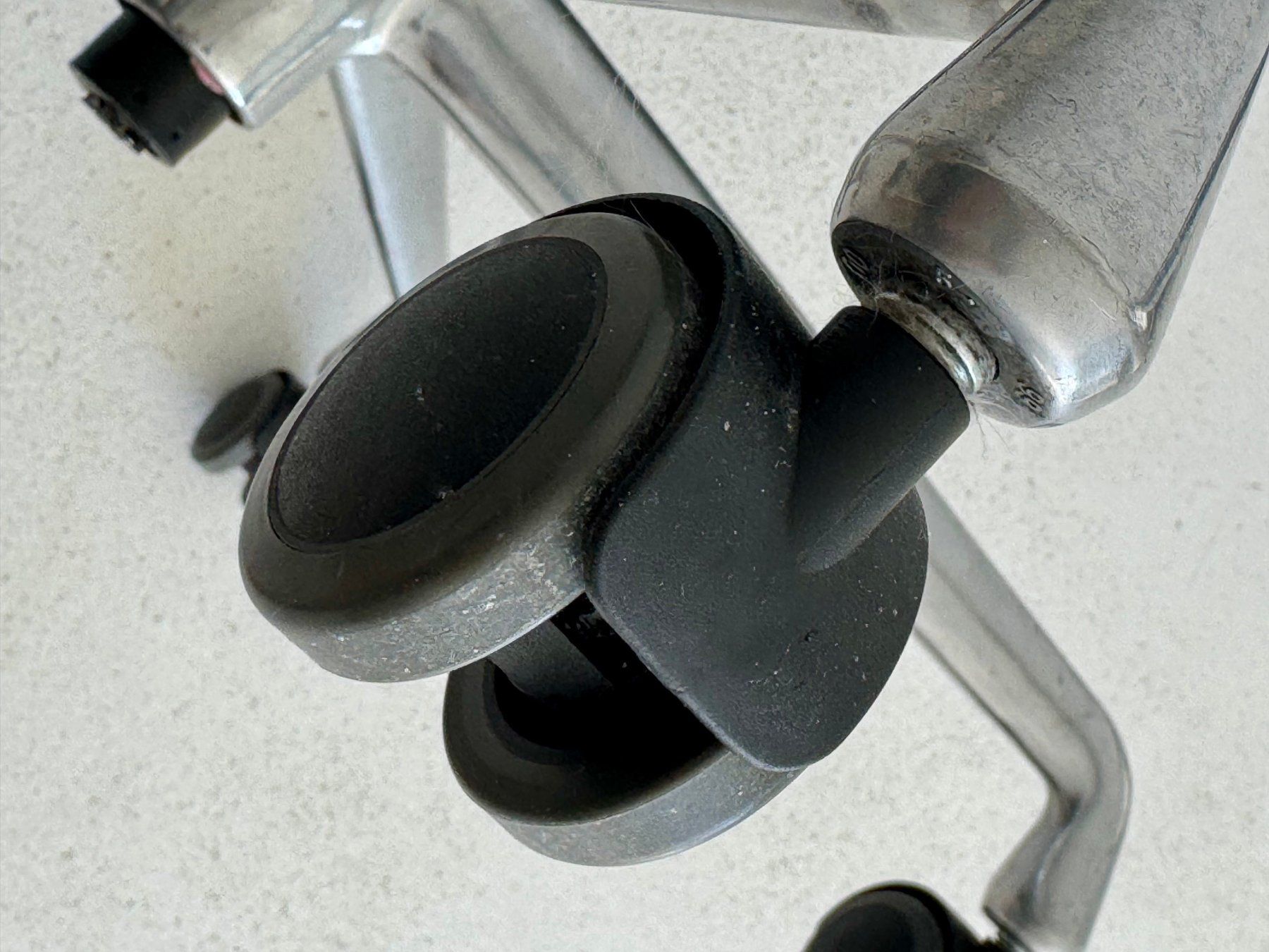 Eames Stühle: Vitra EA 117 Hopsak Nero Bürostuhl von Eames – Gebraucht aus Zürich von zimt62 3