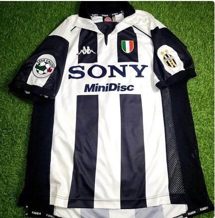 Zinedine Zidane Kappa Juventus Jersey from the 97/98