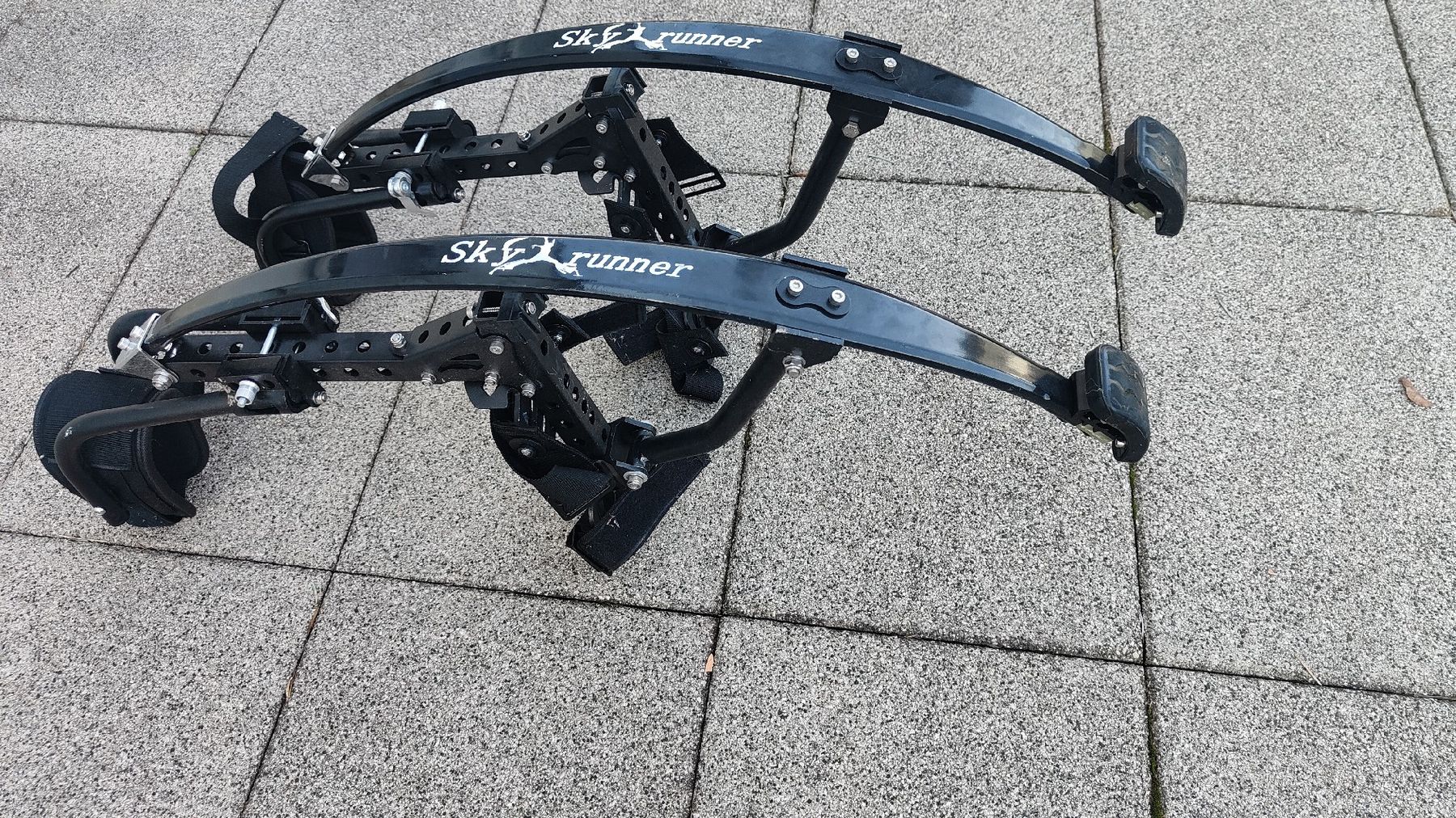 Spiele: Skyrunner Sprungstelzen – Gebraucht aus Solothurn von Bundori 2