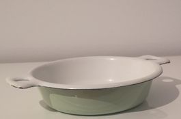Vintage Emaille - Pfännchen, aussen lindgrün, fairer Versand