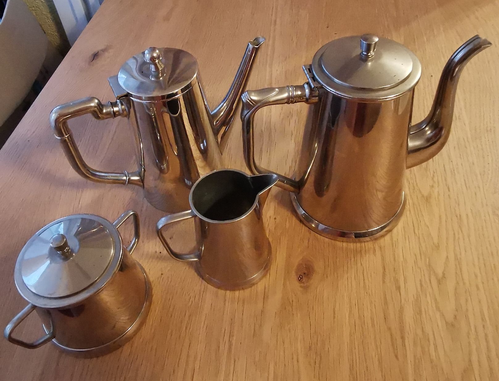 Set di piatti: Kaffeegeschirr Set 4-teilig mit Tablett versilbert Gebraucht – Usato da Frasnacht venduto da krutsta1 2