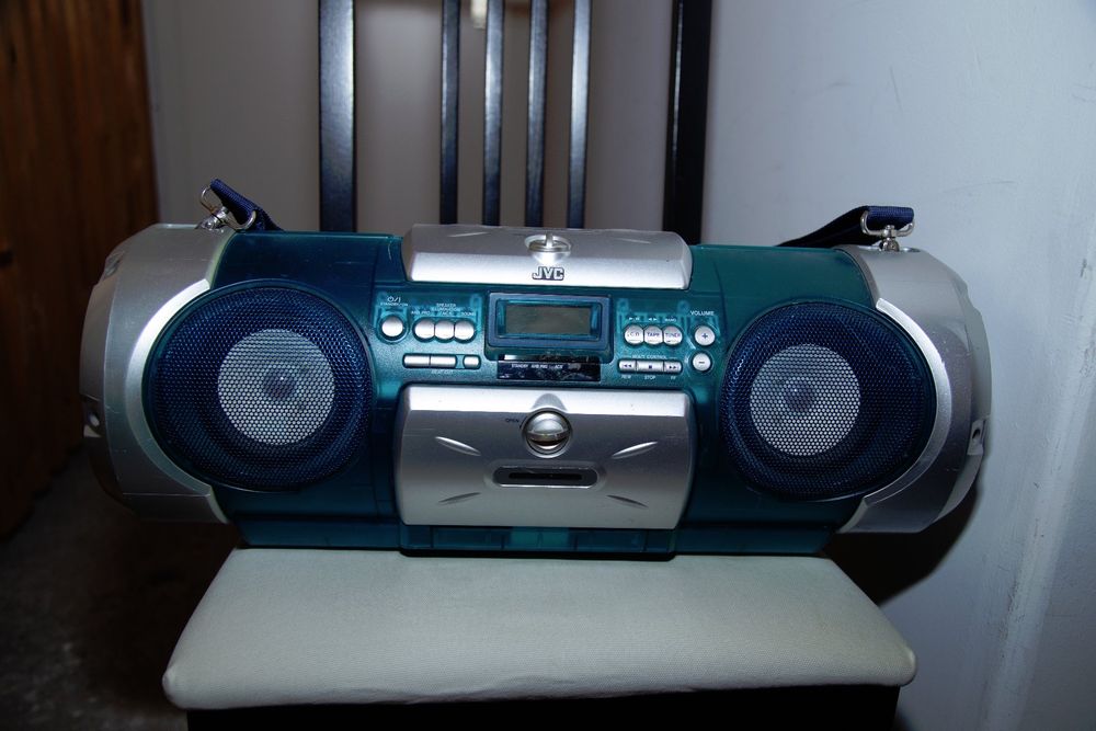 JVC RV-B550 Ghettoblaster (Gebraucht) in Rapperswil SG für CHF 10 – nur ...