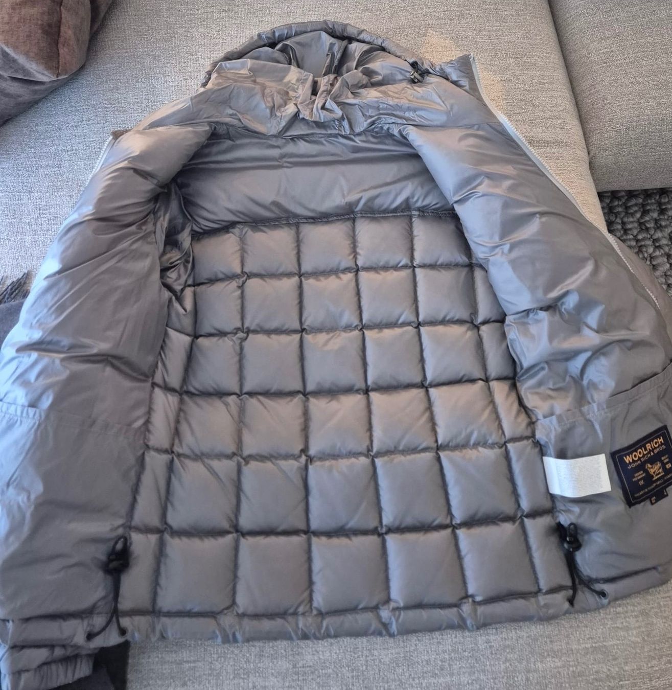 Woolrich Giacche: Woolrich Men Down (M) – Nuovo (secondo la descrizione) da Kilchberg ZH venduto da deedee3 3