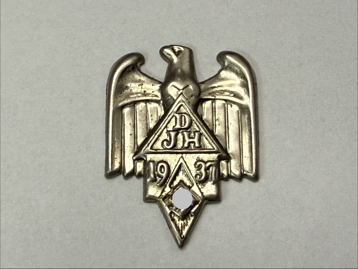Placchette & Badge:  Abzeichen - Deutsche Jungvolk 1937 – Difettoso da Zürich venduto da daki81