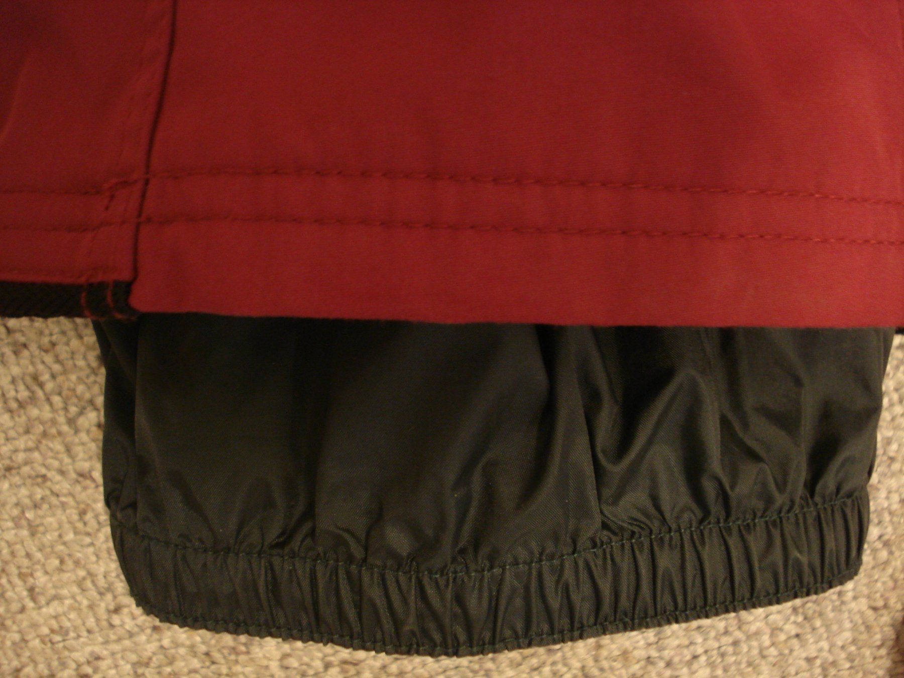 O'Neill Pantalons: bordeauxfarbene Skihose Gr. 164 – D'occasion à Au SG par beanpasa 1