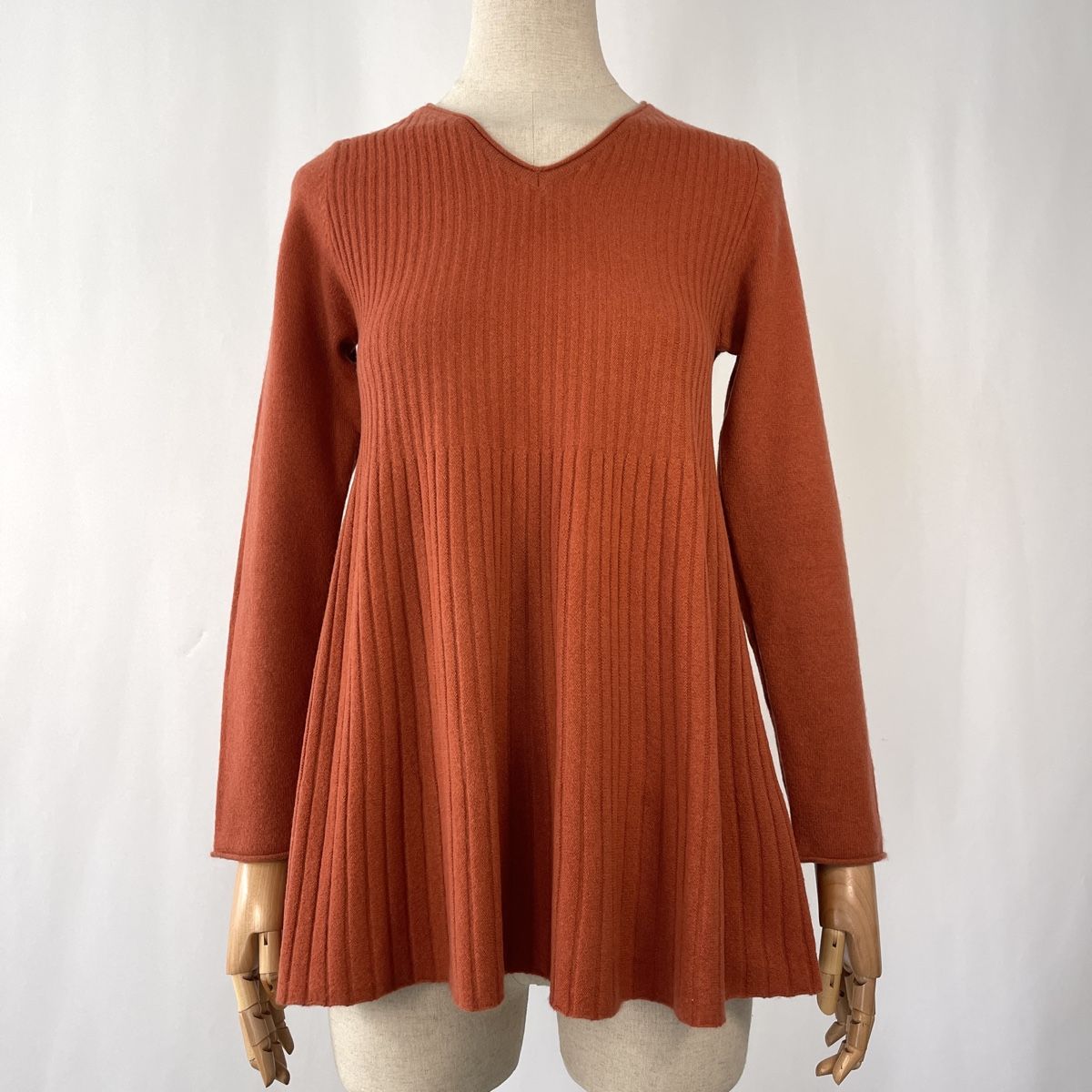 Hemisphere Maglioni & Felpe: HEMISPHERE Cashmere Sweater – Nuovo (secondo la descrizione) da Emmen venduto da Avviivva_Com2023