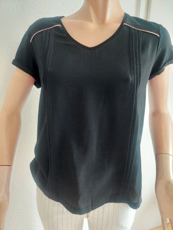 T-shirt blouse noire "Un jour ailleurs", taille M, élégant.