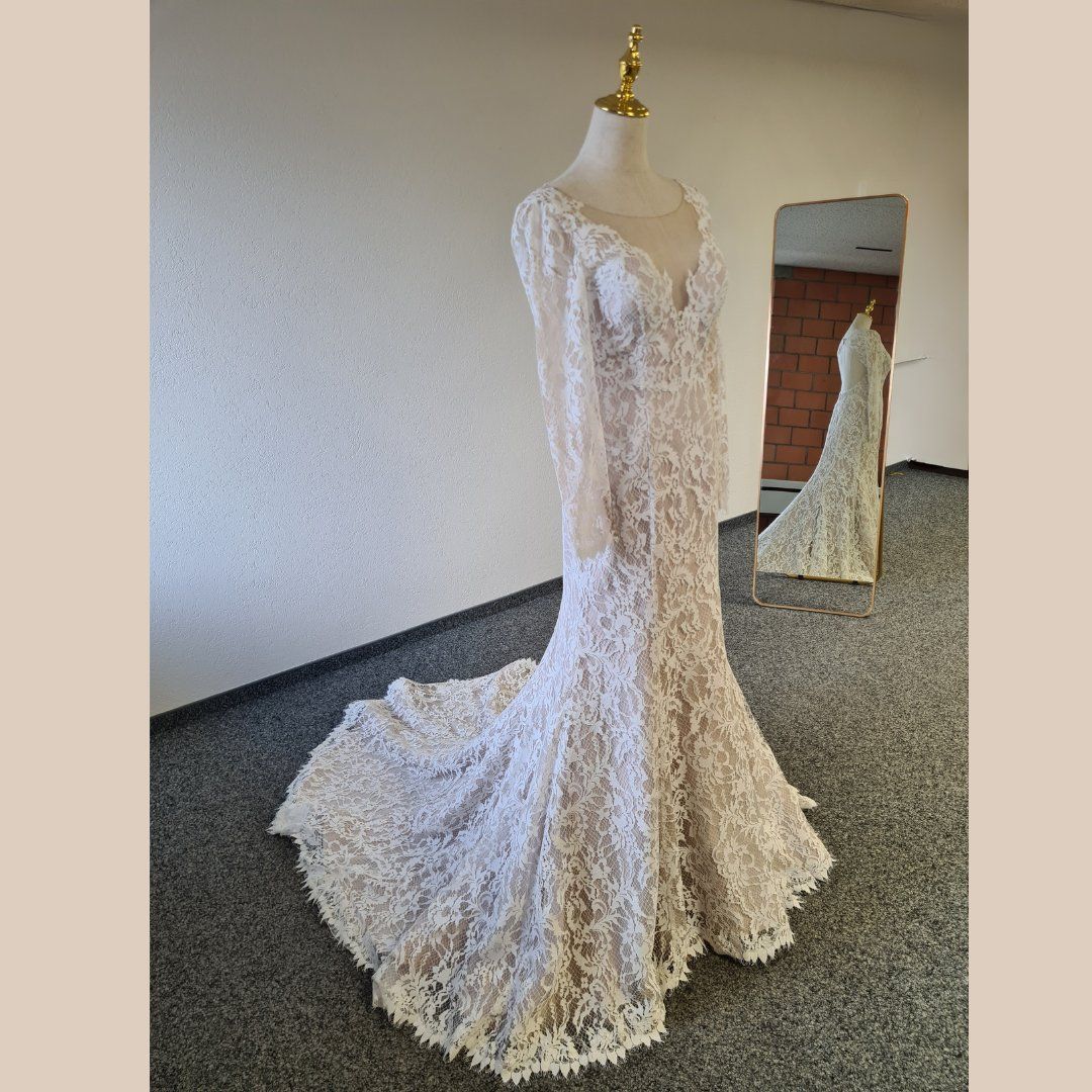 Kleider: Spitzenkleid Nude mit Ärmel - Brautkleid – Neu (gemäss Beschreibung) aus Wetzikon ZH von Belles-Brautmode