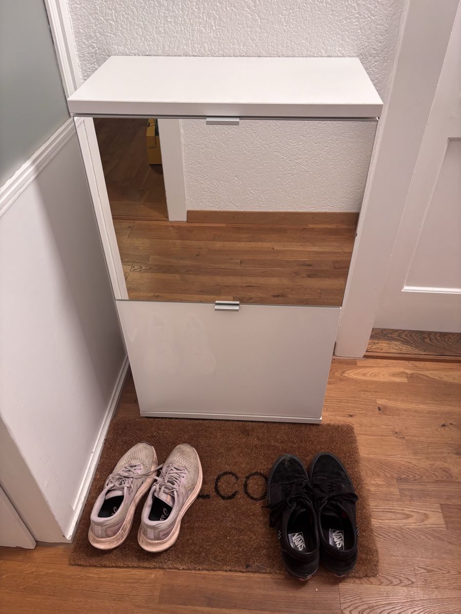 Guardaroba: Schuhschrank mit Spiegel – Usato da Bern venduto da lucamueller02 1