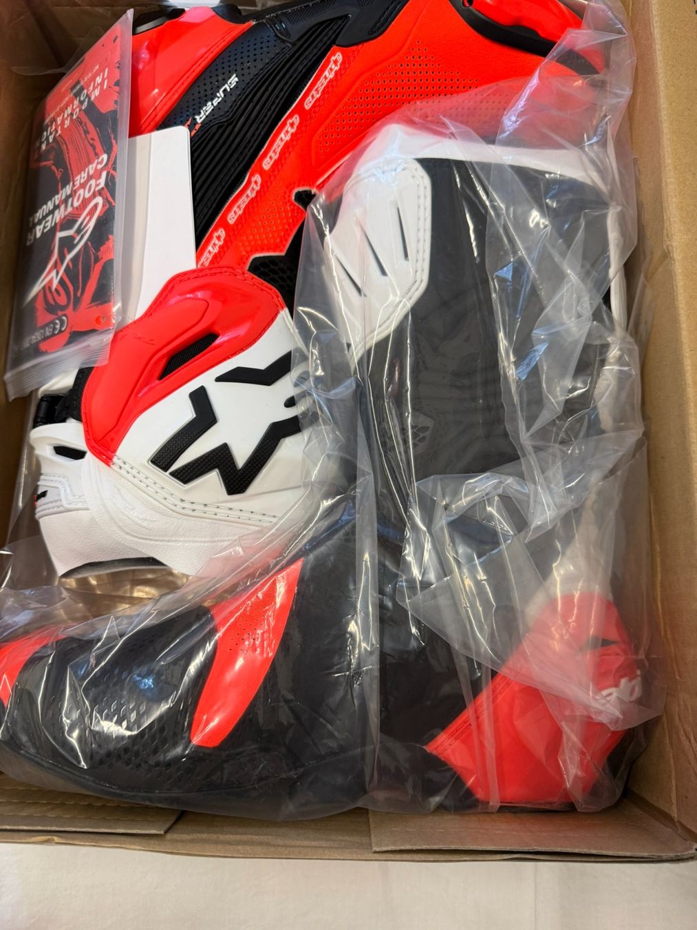 Alpinestars Herrenschuhe: Alpinestars Supertech R Vented Gr. 44 – Neu und originalverpackt aus Wetzikon ZH von Giloco 1