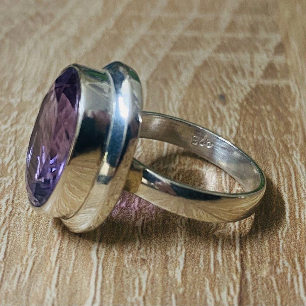 Anelli: Ring mit facettiertem Amethyst – Nuovo e nell'imballaggio originale da Matten b. Interlaken venduto da kero71 4