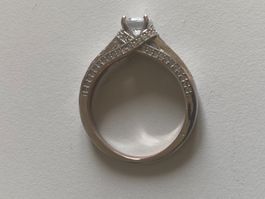Neuer Ring, verzierter Solitär, 925 Silber, Gr. 60